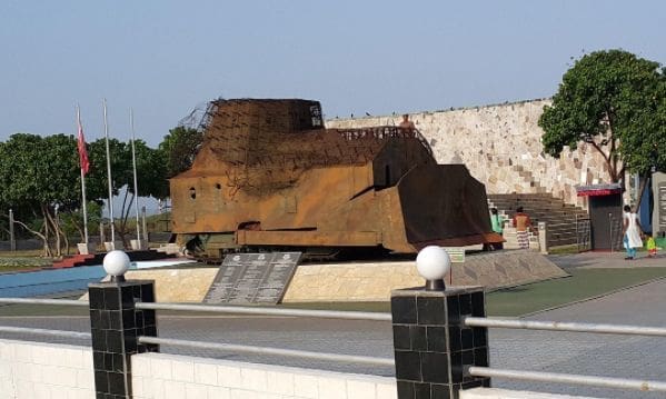 turismo de guerra sri lanka memorial a gamini en elephant pass y demoledora