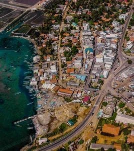 Vista aerea de la isla de Mannar y del puente
