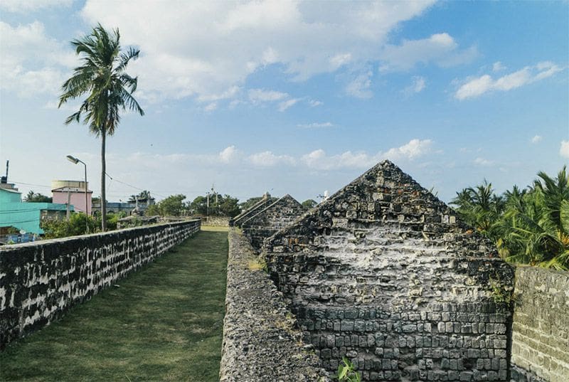 muro del fuerte de Kalpitiya Sri Lanka