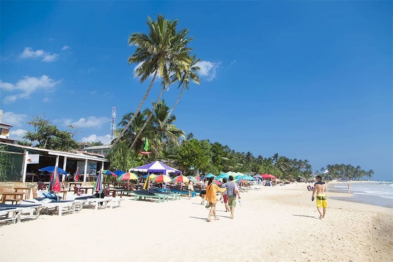 Mirissa Beach gente
