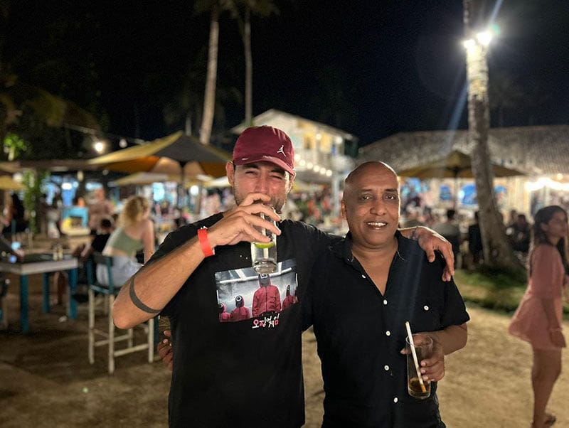rajiv y yo de fiesta en the doctor house en madiha