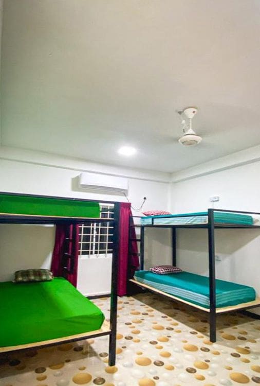 habitacion de literas en Laughing Leopard Trinco