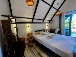 habitacion doble de hotel en Roy's Villa en Sigirya mejores hostels en Sri Lanka