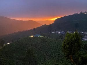 vistas del atardecer en las montañas desde el hotel House of Leisure Nuwara Eliya