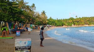 hiriketiya beach ambiente