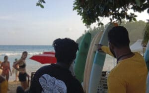 instructores surf Hiriketiya
