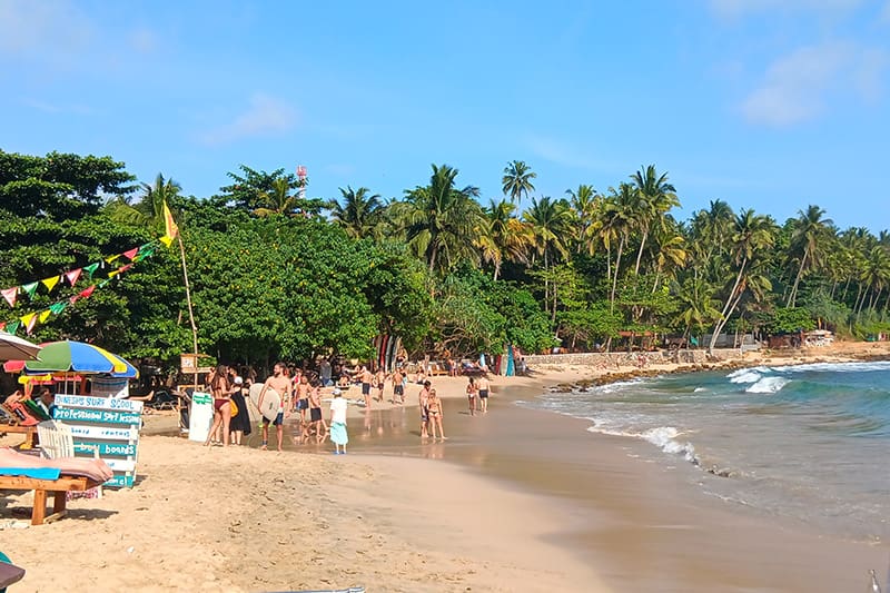 mejor epoca para viajar a sri lanka playa de hiriketiya