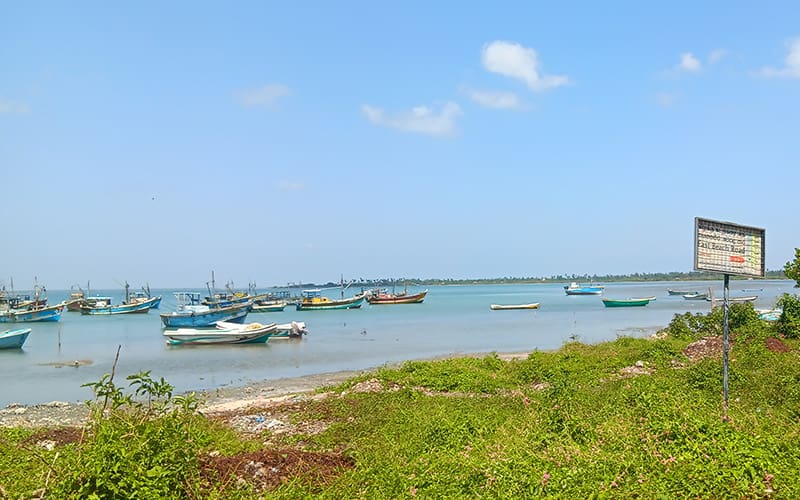 barcos pescadores isla kayts jaffna