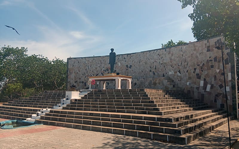 memorial soldado gamini en Elephant Pass