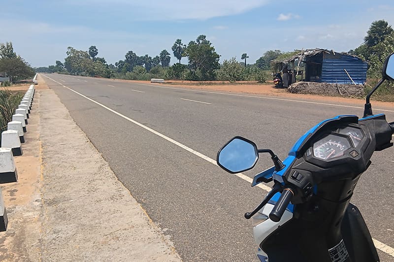 paisaje jaffna carretera moto