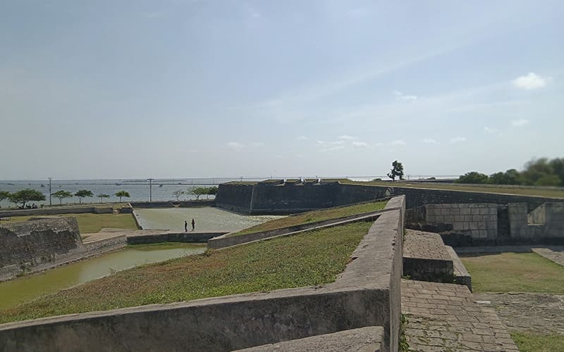 vistas del oceano desde Jaffna Fort