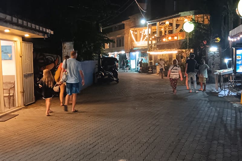 donde comer en Galle calle Unawatuna