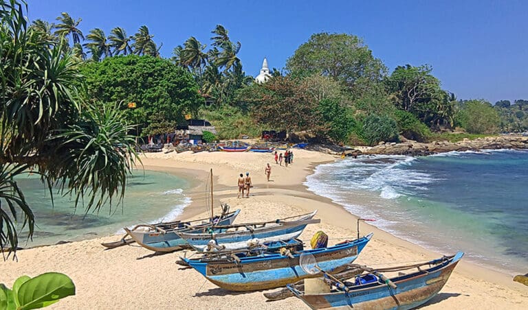 Hiriketiya Beach Blue Beach Island