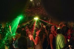 fiesta en Locos Hiriketiya