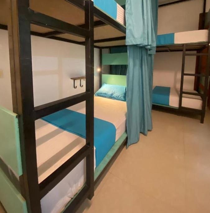hostel Hiriketiya Happy Hammocks literas