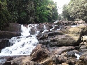 cascada de Anagimale en Galle