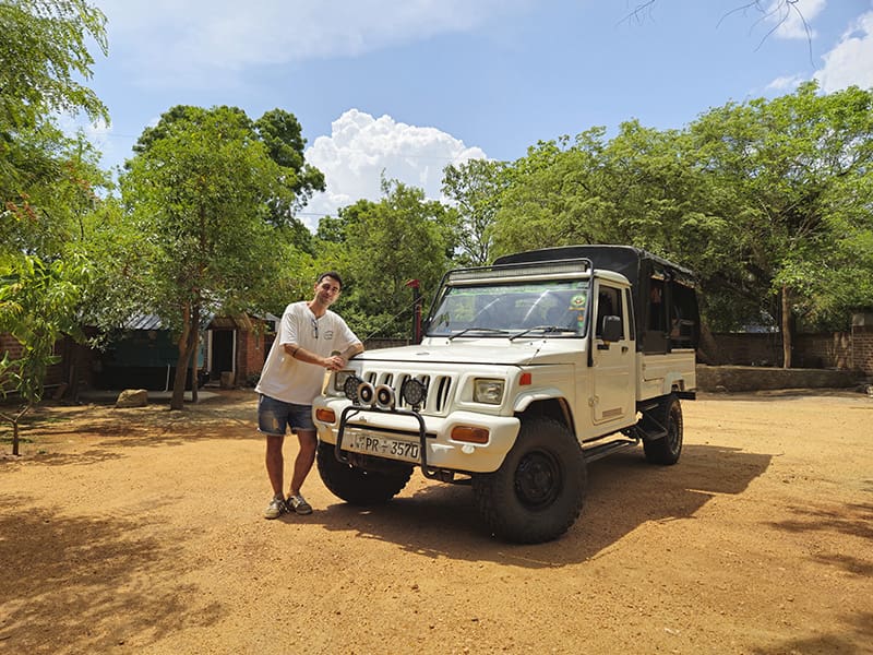 safari kaudulla yo jeep