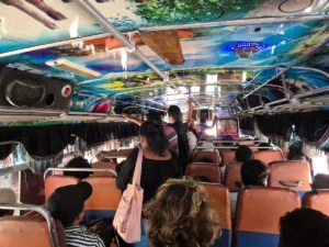 bus local sri lanka lleno de gente