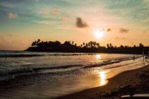llegar a Colombo desde Galle atardecer en Dewata Beach