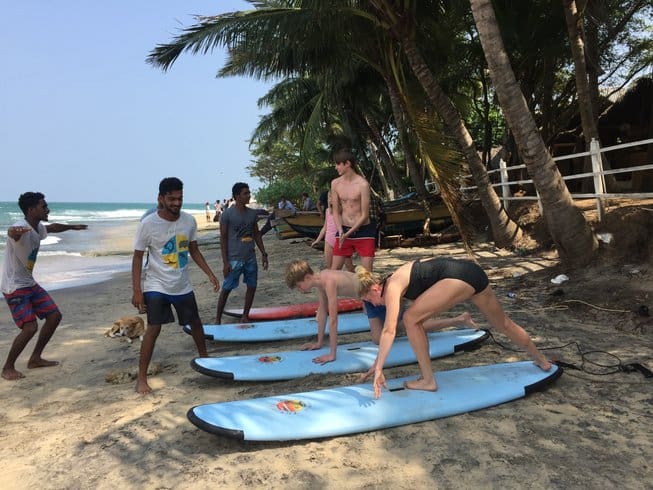 surf camp paradise abay