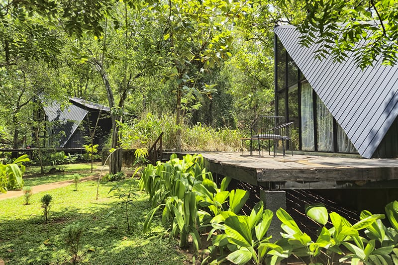 cabañas jardin hotel Gabaa Resort Spa Habarana Sigiriya cabañas jardin
