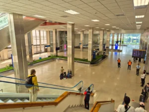aeropuerto Internacional Bandaranaike Sri Lanka zona recogida maletas
