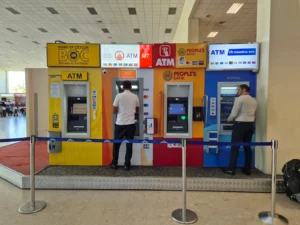 aeropuerto sri lanka cajeros automaticos