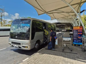 bus expres 187 sri lanka aeropuerto a Colombo