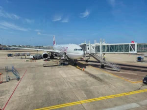 vuelo a aeropuerto sri lanka avion qatar airways