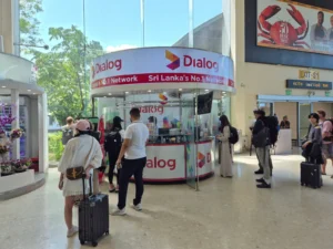 tarjeta SIM Sri Lanka stand dialog telefonia en aeropuerto