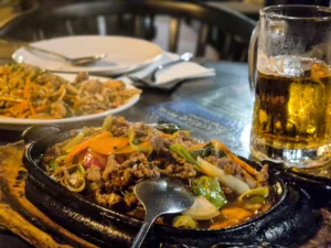 plato sizzling beef cerveza restaurante kandy slightly chilled