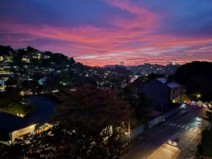 que hacer hotel avenue lake kandy atardecer