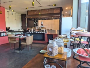 restaurante desayuno buffet hotel lake avenue kandy
