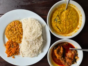 string hoppers curries sri lanka restaurante local dhawalagiri en kandy