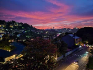 vistas ciudad atardecer slightly chilled mejores restaurantes donde comer en kandy