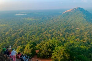 roca del leon sri lanka vistas