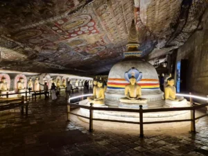cuevas de dambulla portada